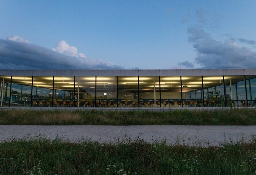 A building that has a lot of windows on it